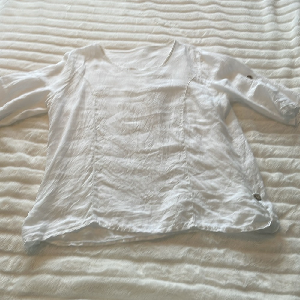 Linen blouse, tunic style,  in white with contrast buttons. approx size large - Picture 9 of 11